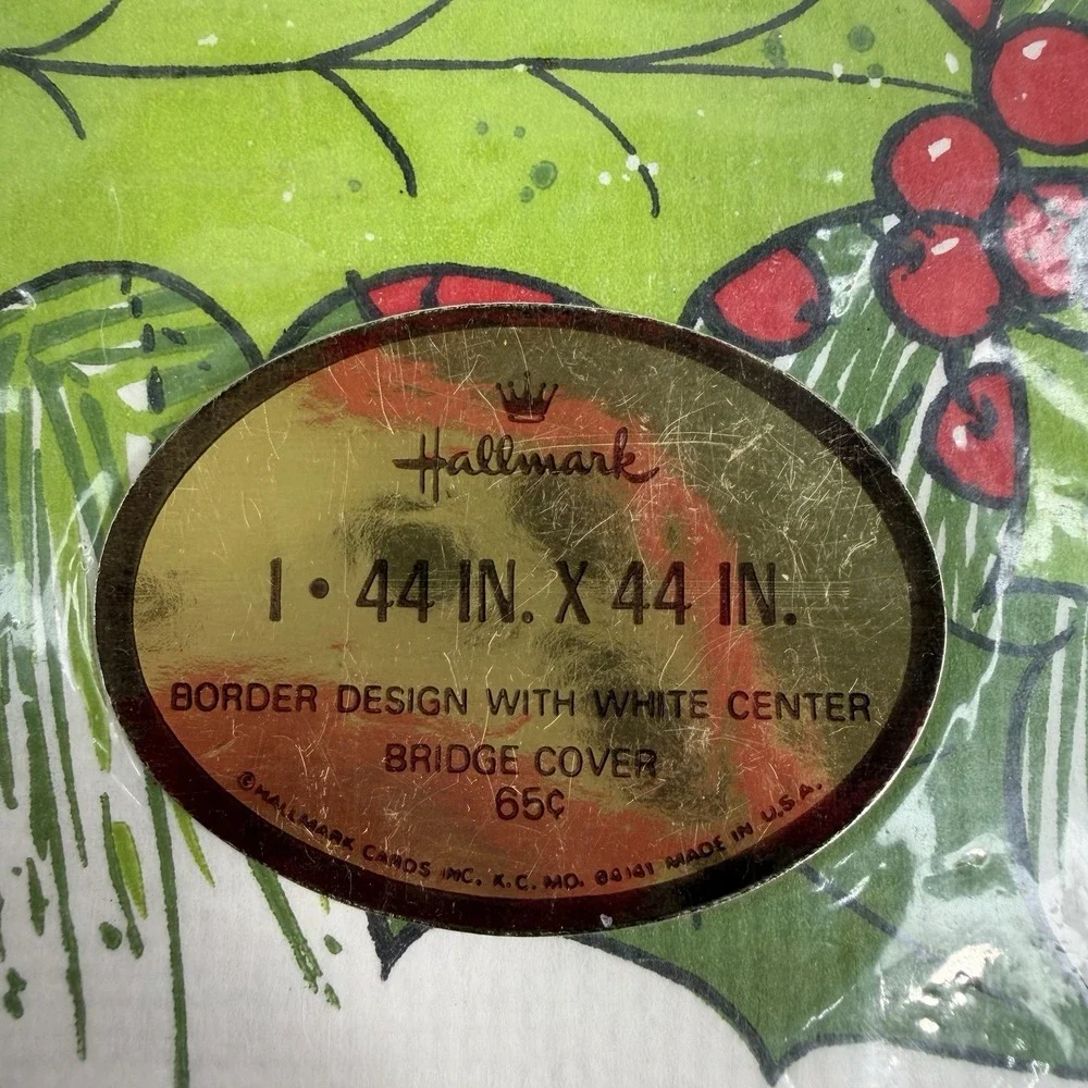 Vintage 90's Hallmark Christmas Mistletoe‎ Holly  Berry 44 In Tablecloth Paper